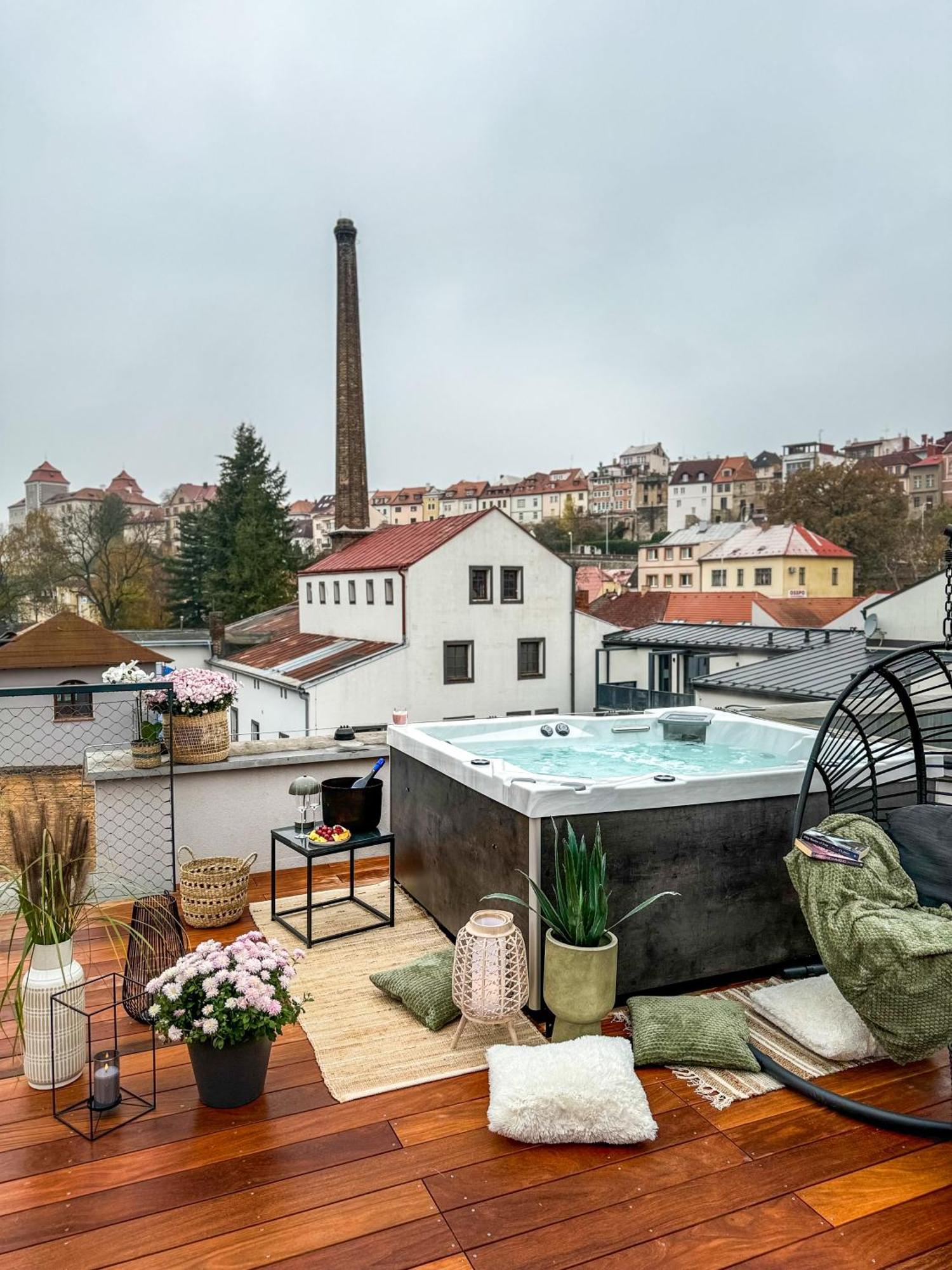Aparthotel Na Klenici Млада-Болеслав Екстер'єр фото